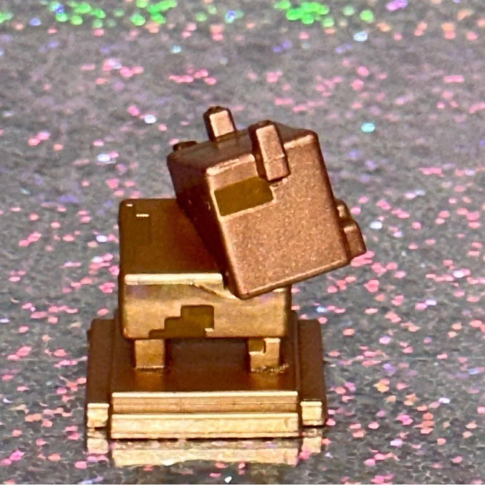 Minecraft Mini Figure Achievement Series 16 Cow Tipper Bronze Trophy 1.5 in